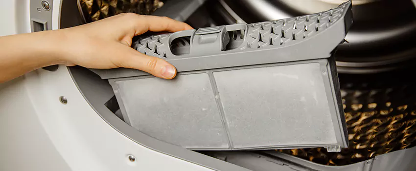 Signs Of A Clogged Dryer Lint Trap in Carmel, Indiana